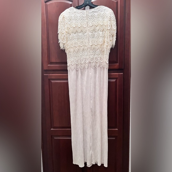 Cattiva Womens Ivory Short Sleeve Pearl Lace Evening Maxi Dress Size 16 - Picture 2 of 11